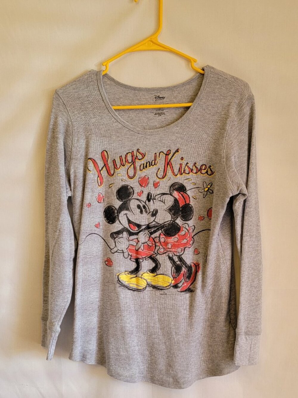 Disney Mickey/Minnie Hugs & Kisses Grey Thermal Long Sleeve Shirt, Size M, $12